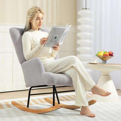 Silla Mecedora de Borreguito con Respaldo Capitoné y Base de Madera de Caucho para Salón o Dormitorio 65x88x87 cm Gris