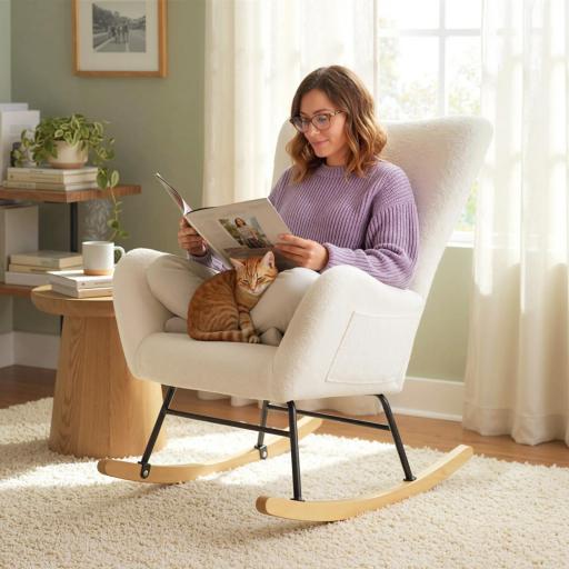 Mecedora de Terciopelo de Teddy con Respaldo Acolchado Almohada y Base de Madera de Caucho Carga 120 kg Crema [5]