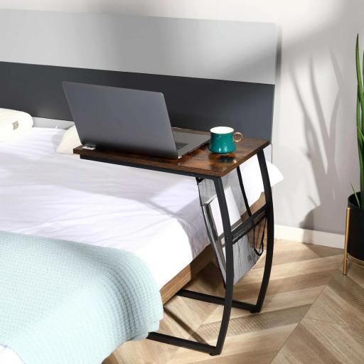 Mesa Auxiliar para Sofá y Cama Mesita Auxiliar Pequeña en Forma de C con Bolsillo de Almacenaje Estilo Industrial para Salón 53x35x64,5 cm Marrón Rústico