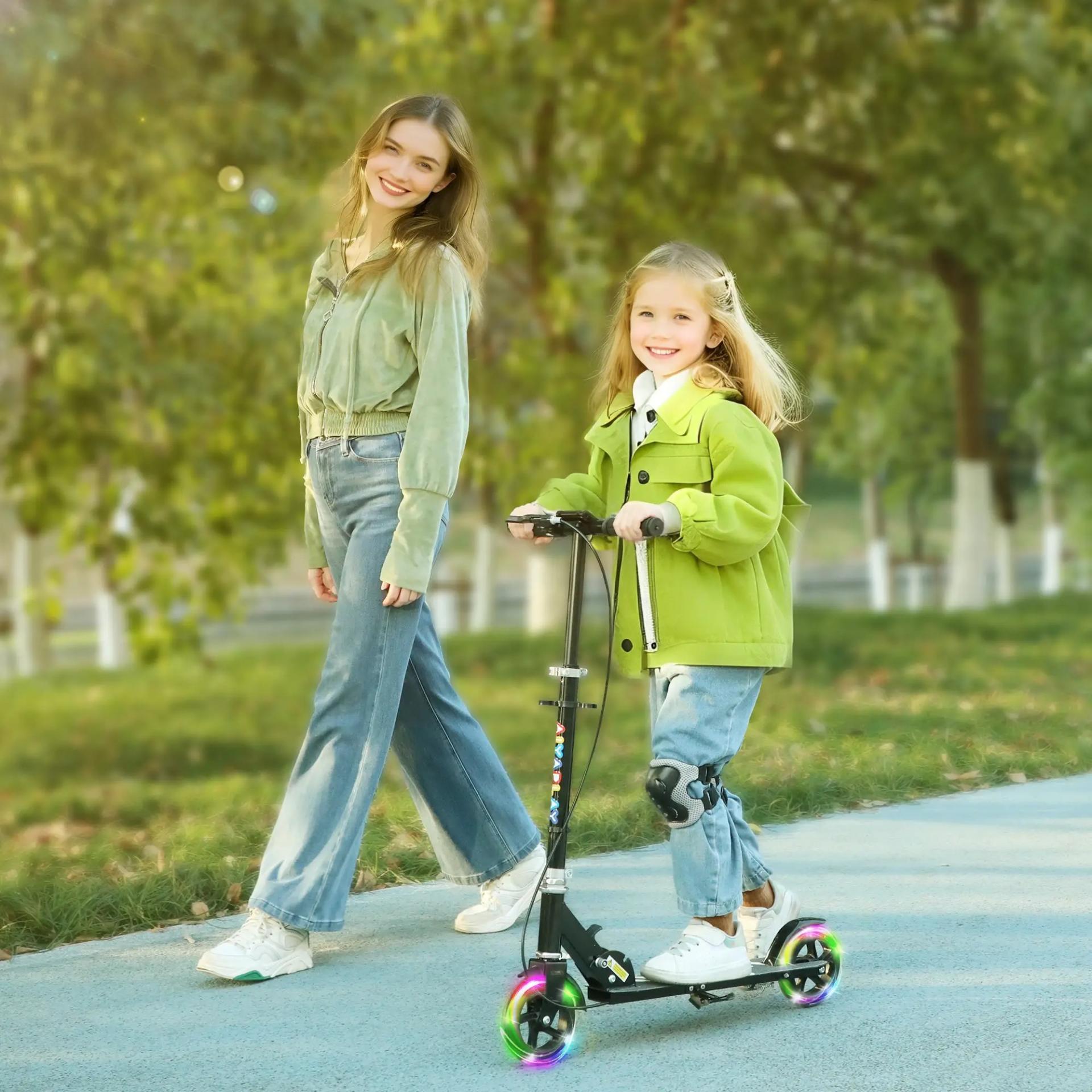 Patinete Plegable para Niños de 3-8 Años de 2 Ruedas con LED Luces Manillar de 4 Altura Ajustable Doble Frenos Negro