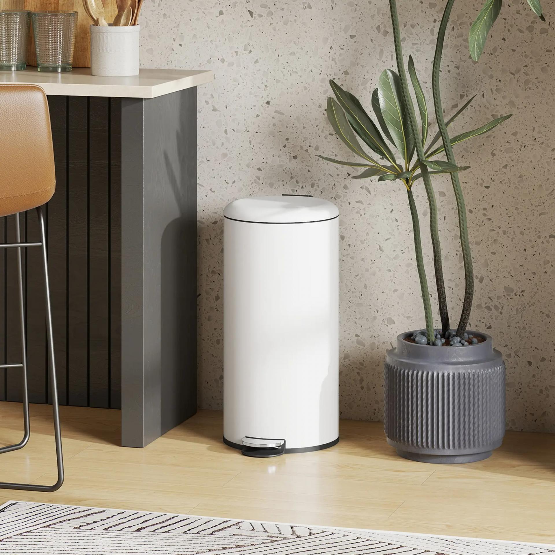 Papelera de Cocina 30L con Pedal Tapa de Cierre Suave y Cubo Extraíble para Dormitorio Oficina Estudio Salón Crema