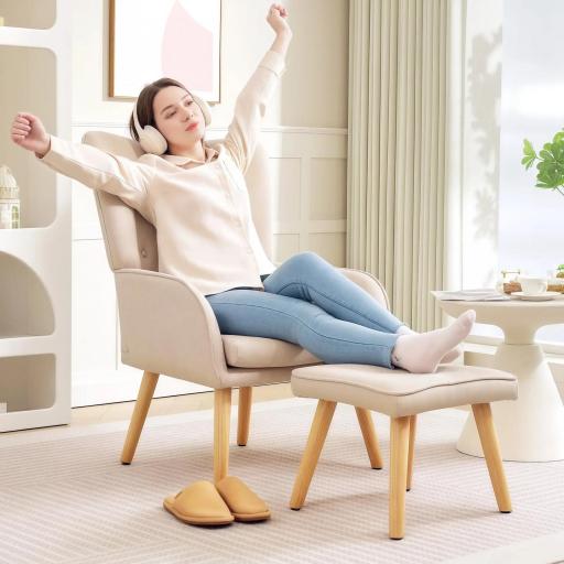 Sillón con Reposapiés Sillón Lectura con Respaldo Alto Capitoné Patas de Madera y Tapizado en Lino Beige