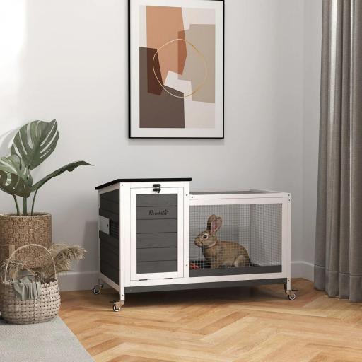 Jaula para Conejos con Techo Asfáltico Abatible Bandeja Extraíble y Ruedas 91x51x66 cm Blanco y Gris Oscuro