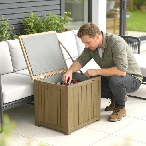 Arcón Exterior de Madera 130L Baúl Almacenaje Exterior con Forro Tapa con Bisagras y Correa 63x51x58,5 cm Marrón