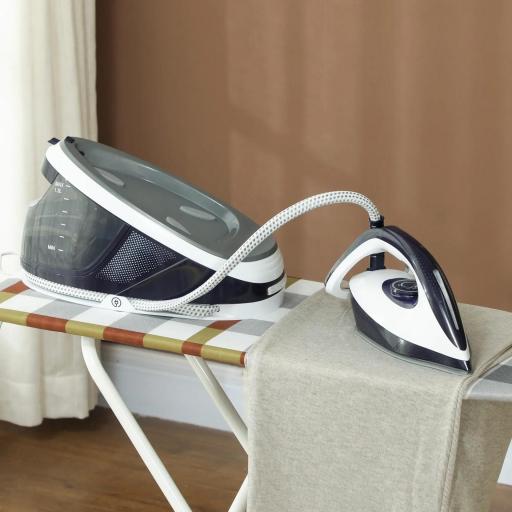 Centro de Planchado 2600W 100 g/min 8 Bares Función ECO Suela de Cerámica Sistema Antical Depósito Extraíble 1,5 L Azul [1]