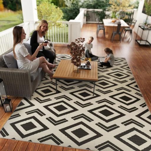 Alfombra de Exterior Reversible 182x274 cm con Patrón Geométrico Impermeable con Bolsa Blanco y Negro [8]