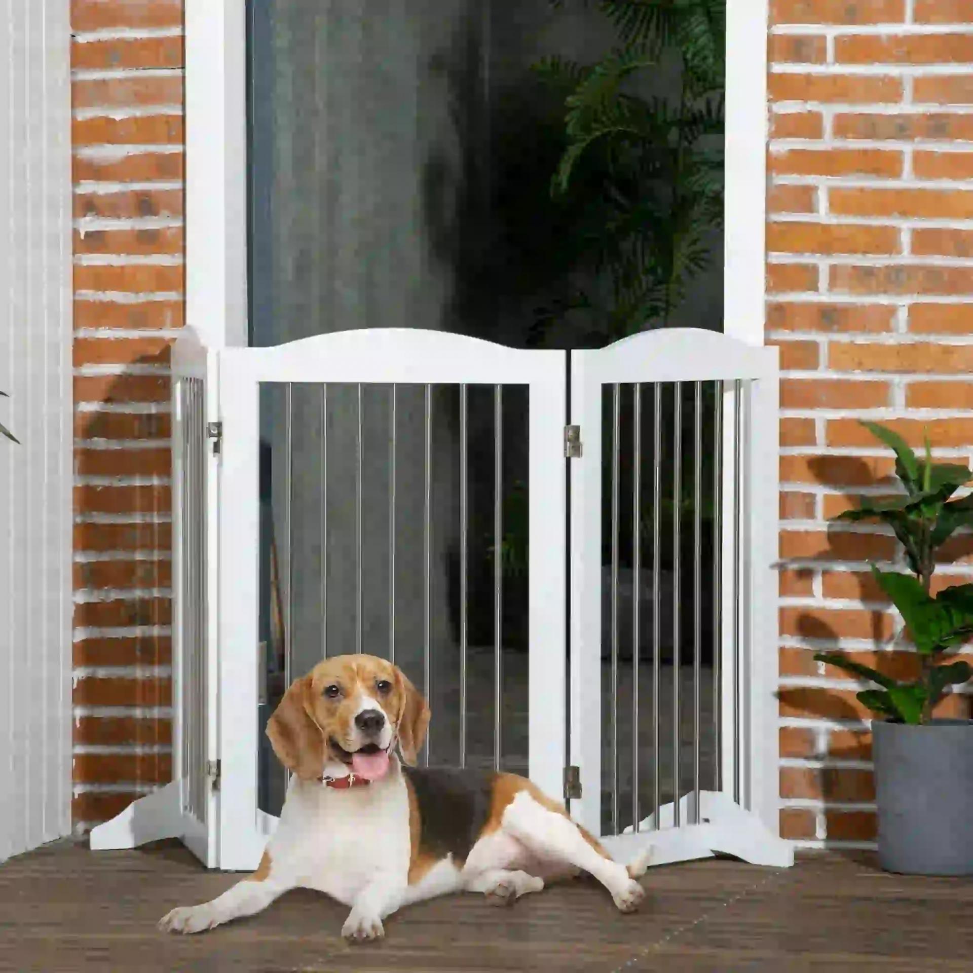 Barrera de Seguridad para Perros para Escaleras y Puertas Diseño Plegable y Pies de Apoyo 154x30x80 cm Blanco