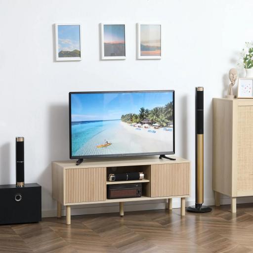 Mesa de TV con Puertas Correderas Estantes Abiertos Orificios para Cables para Televisión hasta 50 Pulgadas Natural