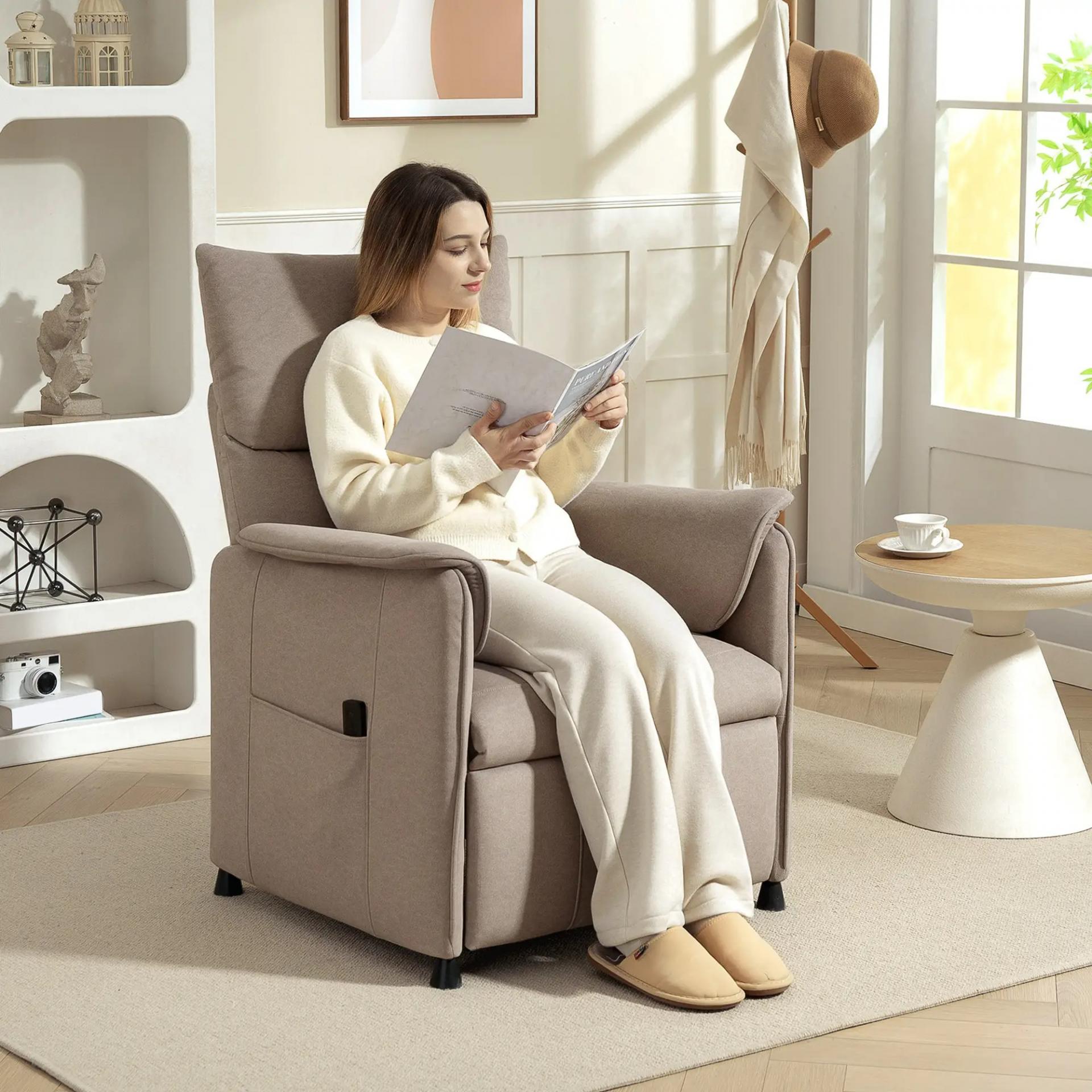 Sillón Reclinable con Motor sin Escobillas Reposapiés Tapizado Resistente y Bolsillos Laterales 80x83x104 cm Marrón