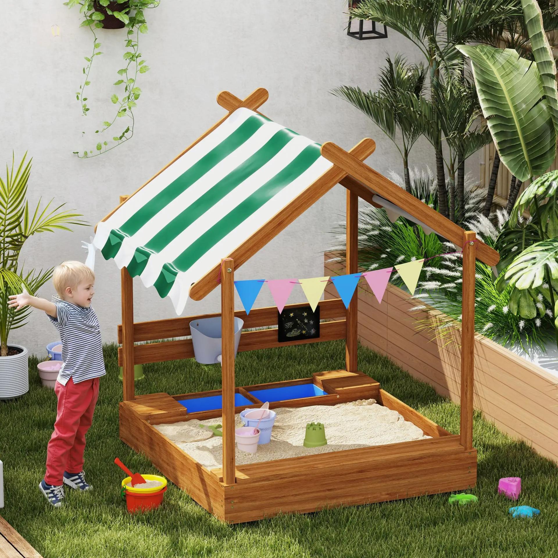 Arenero Infantil con Toldo 6 Banderines 2 Bandejas Grifo y Pizarra en Forma de Casa para Patio 124x116x146 cm Naranja