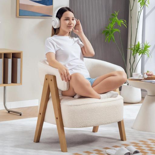 Butaca de Salón Tapizada en Borreguito Acolchada Gruesa Patas de Madera Respaldo Curvado 70x64x71 cm Blanco [1]