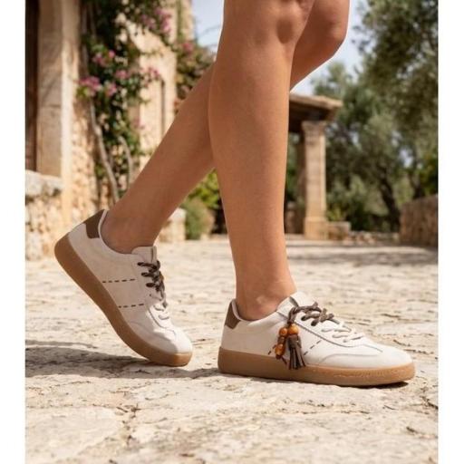 ZAPATILA CASUAL ANTELINA Y SUELA DE GOMA