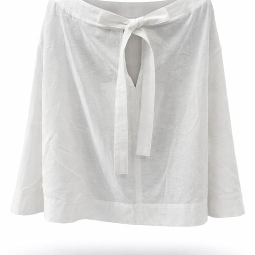 BLUSA CUELLO BANDEJA, LAZO Y APERTURA E LA PARTE DE ATRAS [2]