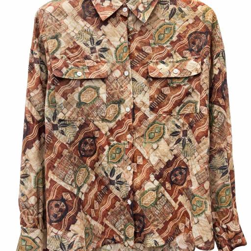 CAMISA CORTE CLASICO, CON CUELLO CAMISERO