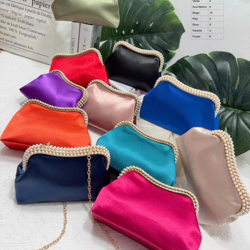 BOLSO SATINADO BORDE DECORADO CON PERLAS