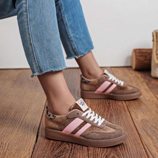  ZAPATILLAS CASUALES CON DETALLES CON SUELA DE GOMA 