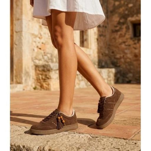 ZAPATILA CASUAL ANTELINA Y SUELA DE GOMA [2]