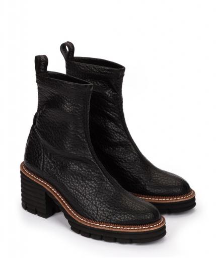 Botines de mujer en tejido elástico de Pedro Miralles [1]