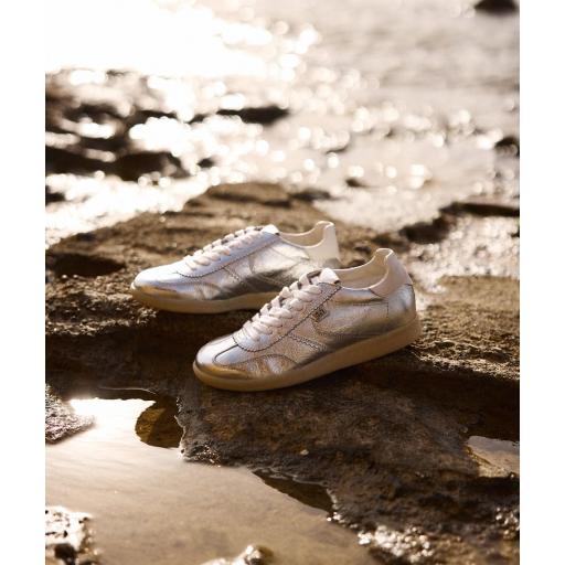 Zapatilla deportiva INDIANA metalizada plata [1]