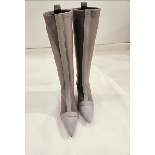 Botas de mujer taupe en licra y ante de Dibia [3]