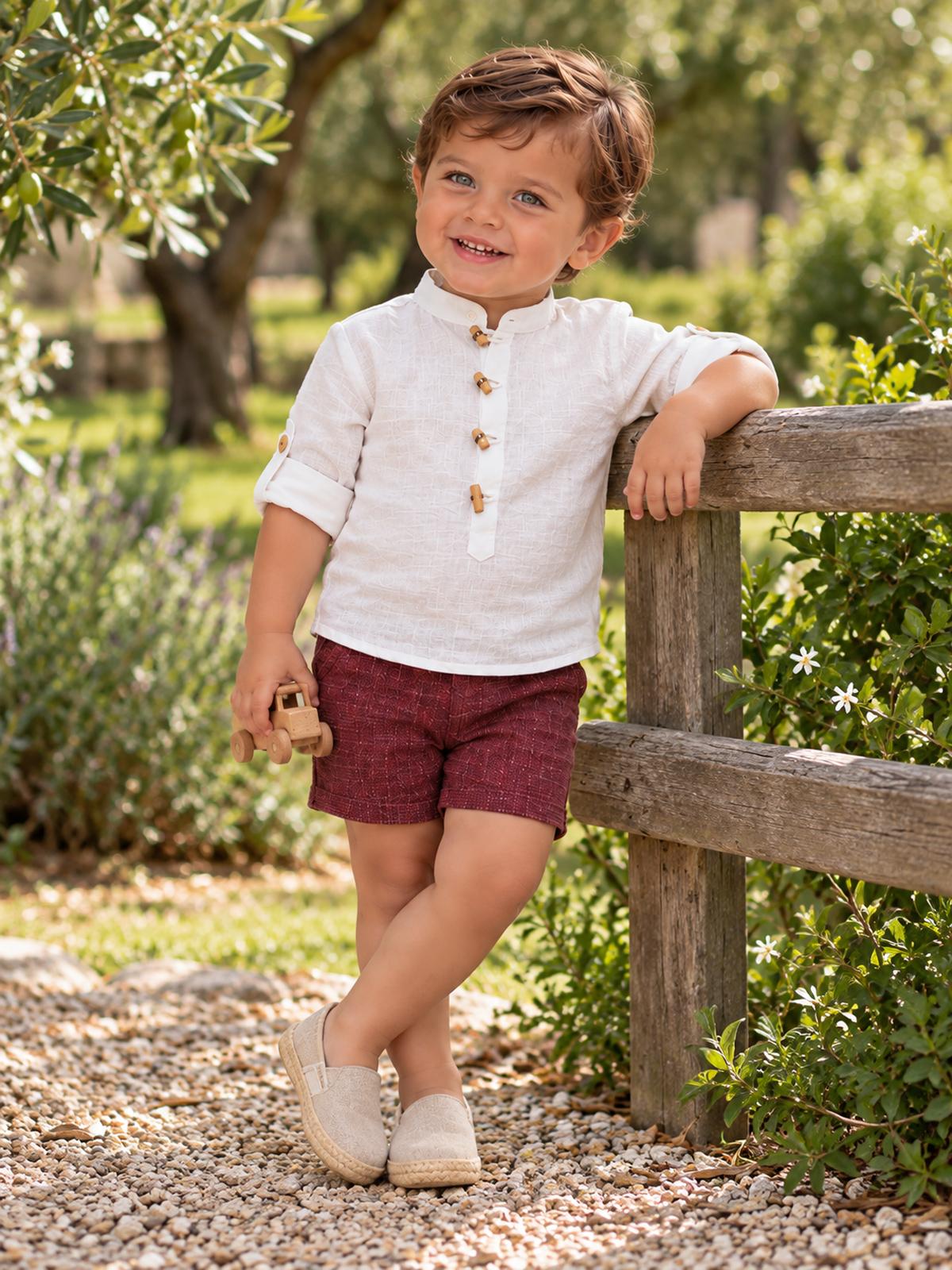 Conjunto de Ceremonia Bebé y Niño Nekenia · Camisa Blanca y Pantalón Granate