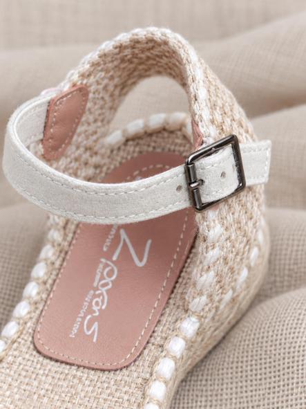 Esparteñas de comunión y ceremonia Zoysan en velour crudo con puntilla [5]
