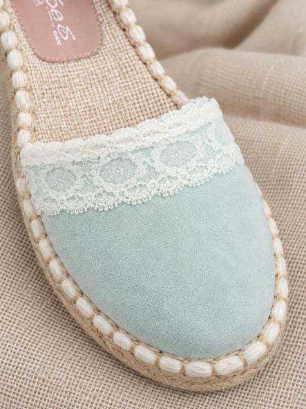 Esparteñas de comunión y ceremonia Zoysan en velour verde agua con puntilla [3]