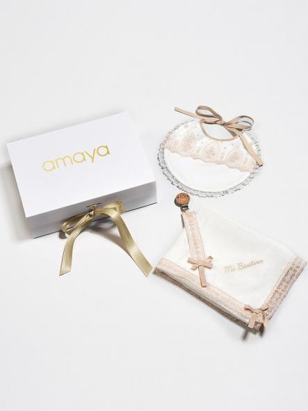 Pack bautizo de babero, pañuelo y chupetero AMAYA colección Huve [0]