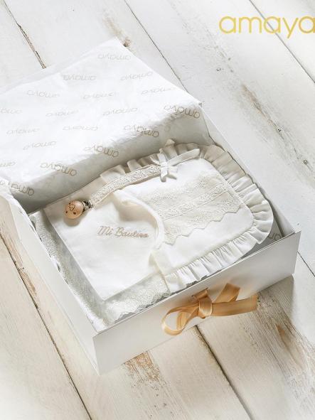 Pack bautizo de babero, pañuelo y chupetero AMAYA colección Little Linen [1]