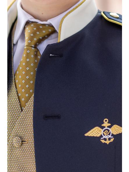 Detalle traje de comunión Eslora Arcadia 2027 con blassier azul marino y vivos dorados [3]