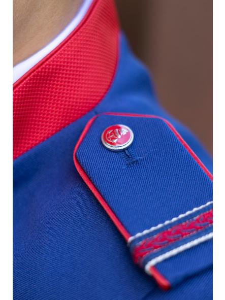 Detalle traje comunión Eslora Samos 2027 azul royal con cuello y hombreras rojas [1]