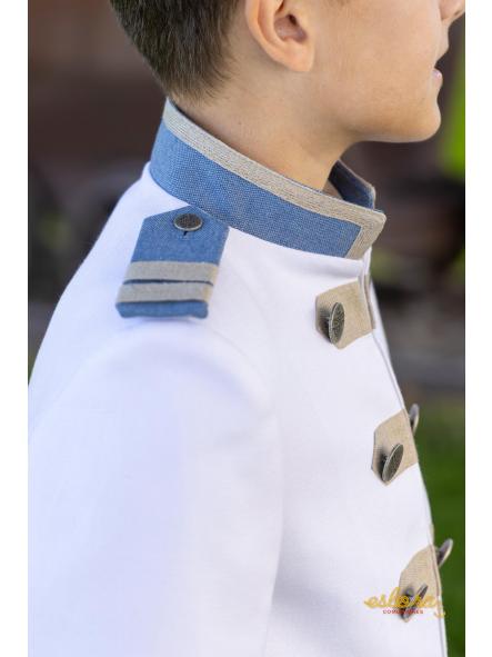 Detalle traje almirante de comunión niño Eslora Treviso 2027 blanco arena y azul empolvado [1]