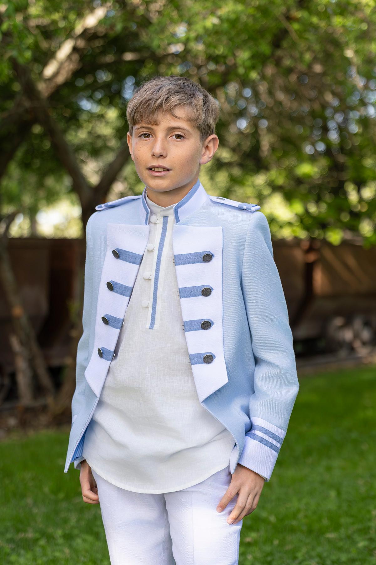Traje almirante de comunión niño Eslora Rennes 2027 celeste claro y blanco