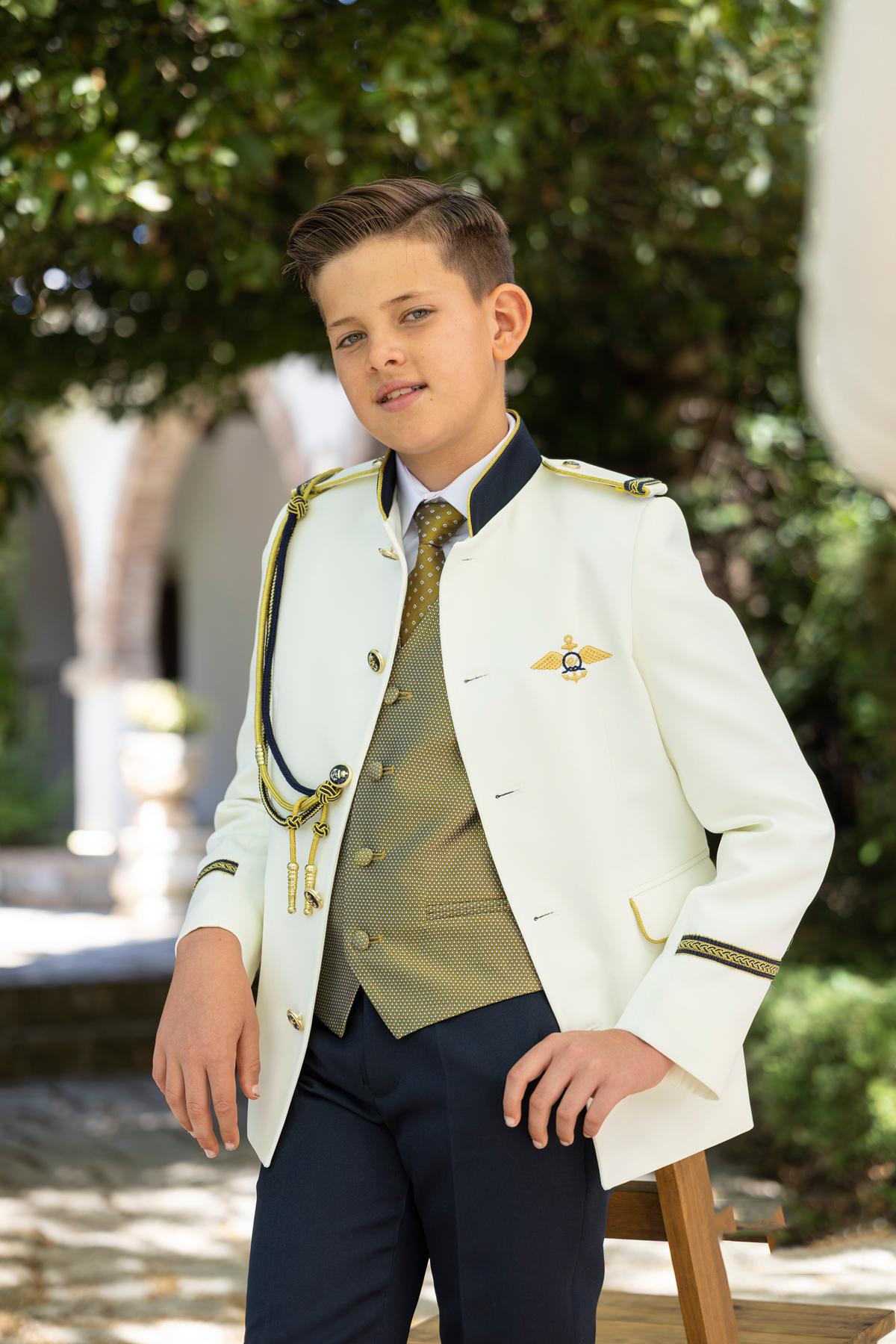 Traje almirante de comunión niño Eslora Egadi 2027 en crudo azul marino y mostaza