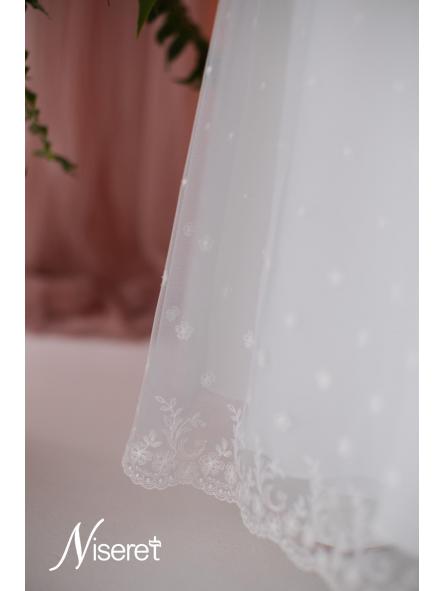 Detalle tul bordado del vestido de comunión Niseret modelo 5824 [4]