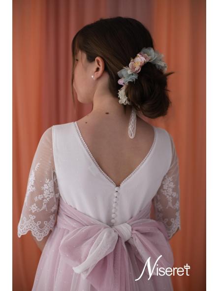 Espalda vestido de comunión Niseret 5825 con escote en V y lazada rosa [2]
