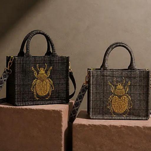 BOLSO TOTE LATIDO CON ESCARABAJO BORDADO [0]