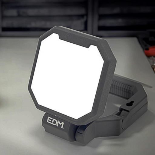 FOCO LED DE TRABAJO 3 EN 1 RECARGABLE 20W 2000LM /