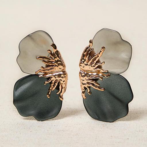 PENDIENTES FLOR LATIDO CON ACABADO DORADO 3 COLORES