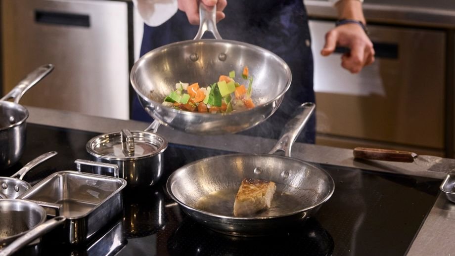 Sartenes inox profesionales: la diferencia que se nota al cocinar