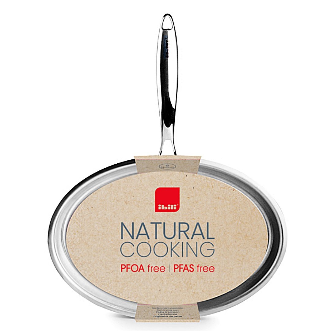 Sartén ovalada de acero inoxidable Triply Natural IBILI sin teflón, 34 x 23 cm, con mango remachado, ideal para freír pescado y cachopo, apta para inducción y horno.