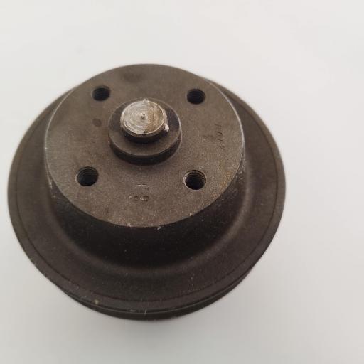 BOMBA DE AGUA MERCEDES F1000 [2]