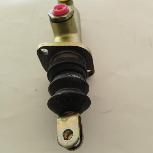 BOMBA FRENOS MERCEDES N1000 F1000  [2]