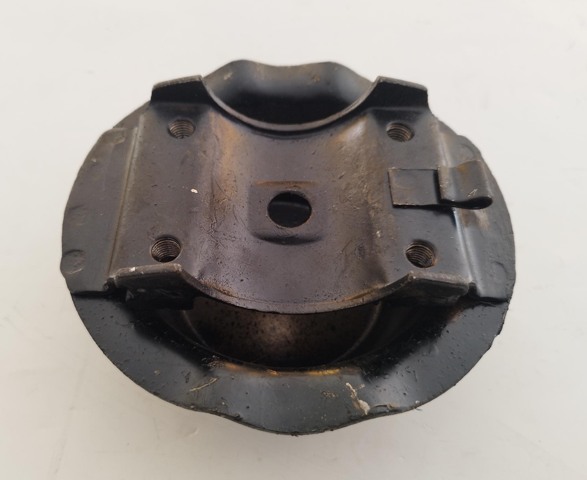 CAZOLETA MUELLES TRASEROS SEAT 1500