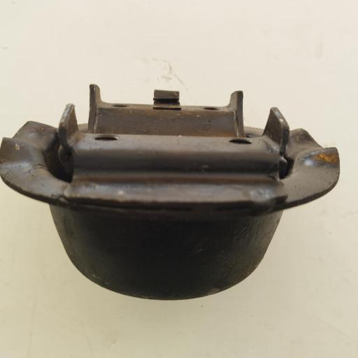 CAZOLETA MUELLES TRASEROS SEAT 1500 [2]