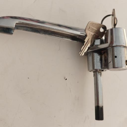 MANECILLA EXTERIOR PORTON TRASERO EBRO AVIA F275 Y OTROS