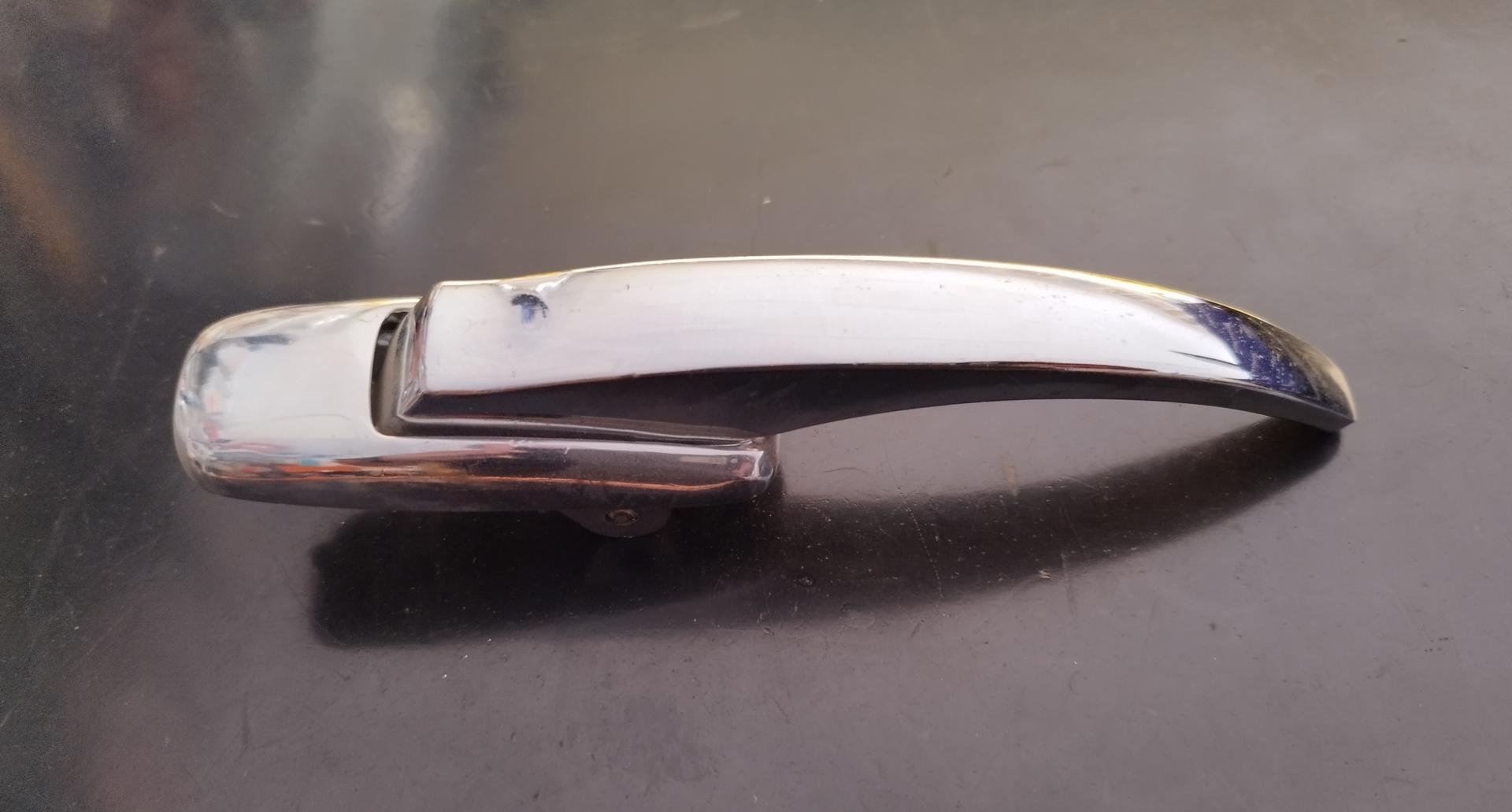 MANECILLA EXTERIOR DERECHA SIN LLAVE SEAT 850