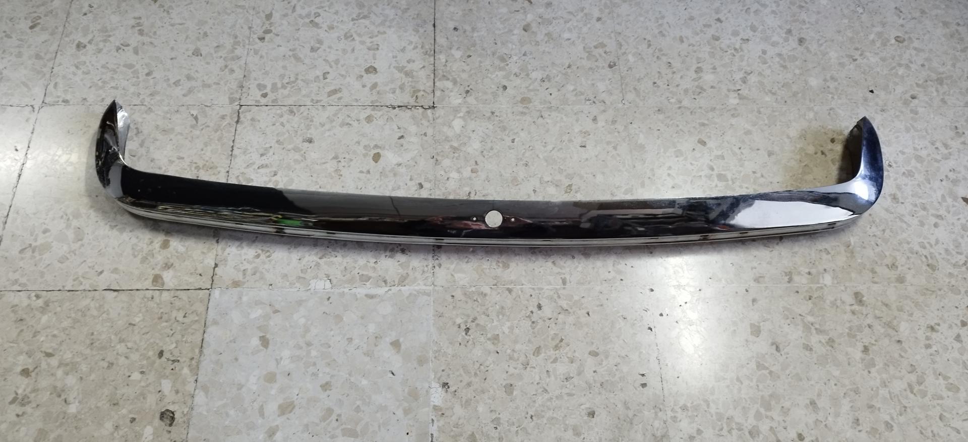 PARAGOLPES TRASERO RENAULT 12 SUPER CON TALADROS PARA GOMA