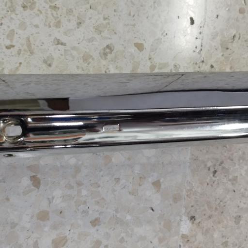 PARAGOLPES TRASERO RENAULT 12 SUPER CON TALADROS PARA GOMA [1]