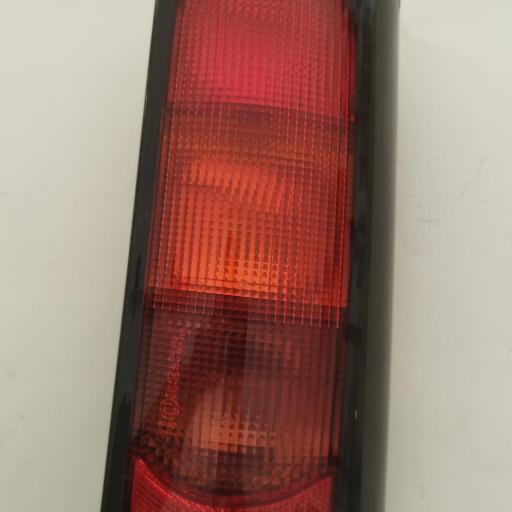 PILOTO TRASERO DERECHO RENAULT EXPRESS DE 1994 A 1997